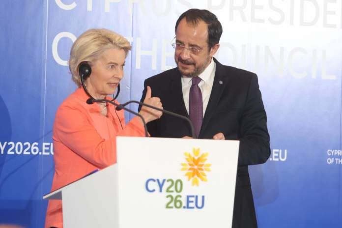 Ursula Von Der Leyen Nikos Christodoulides 696X464