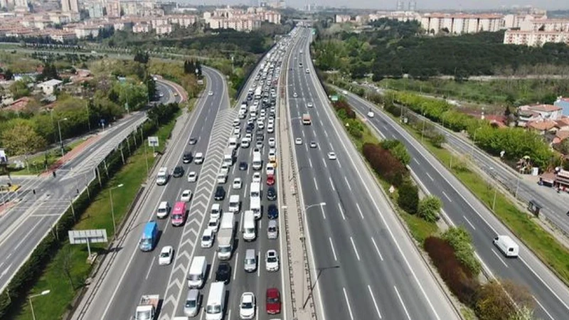 1 Mayis Ta Istanbul Da Hangi Yollar Kapali 2026 Istanbul Valiligi Kapali Yollar Listesi Ve Alternati