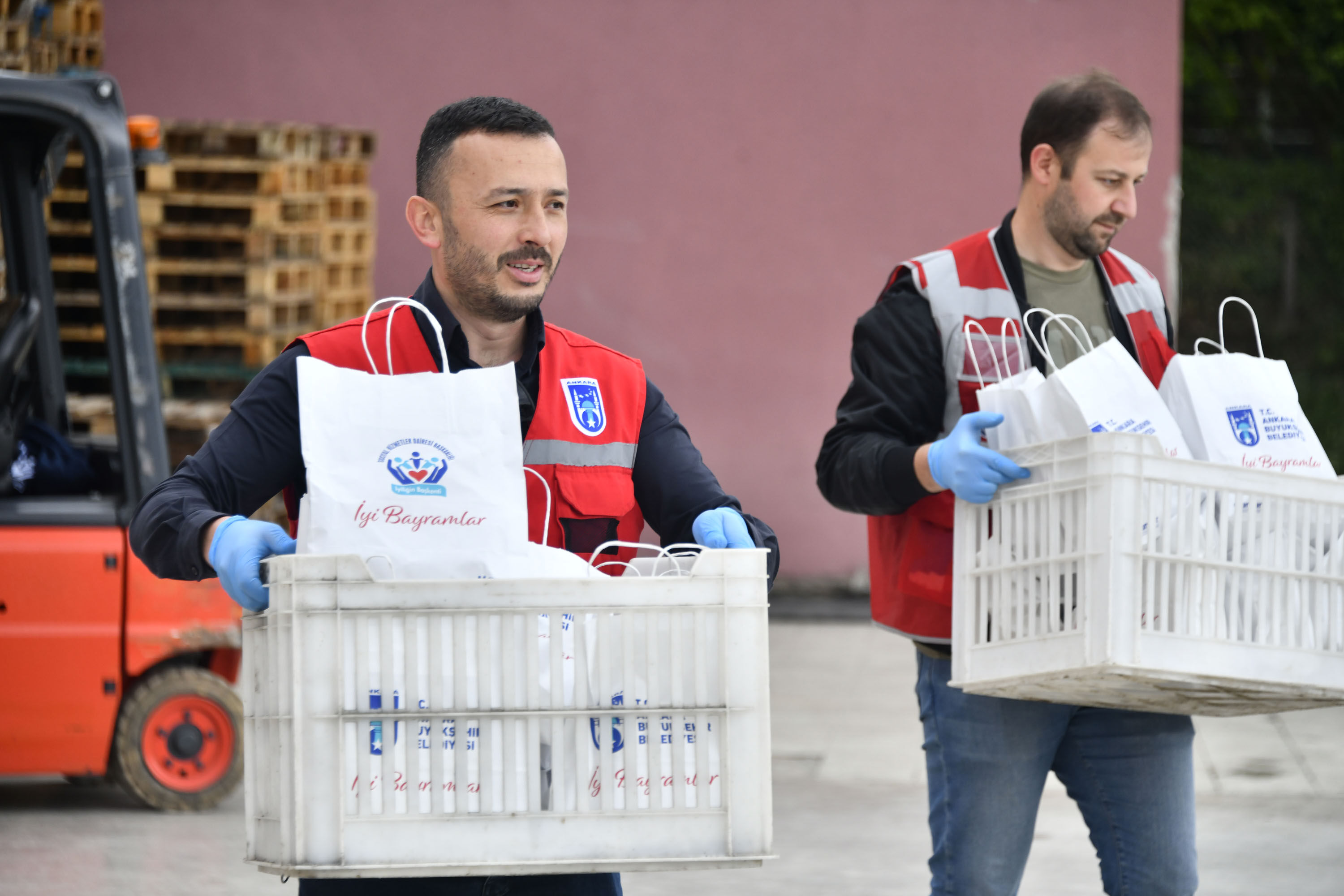 Abb’den Bayramda Dayanışma Köprüsü Kurban Payları Ihtiyaç Sahiplerine Ulaştırılıyor (1)