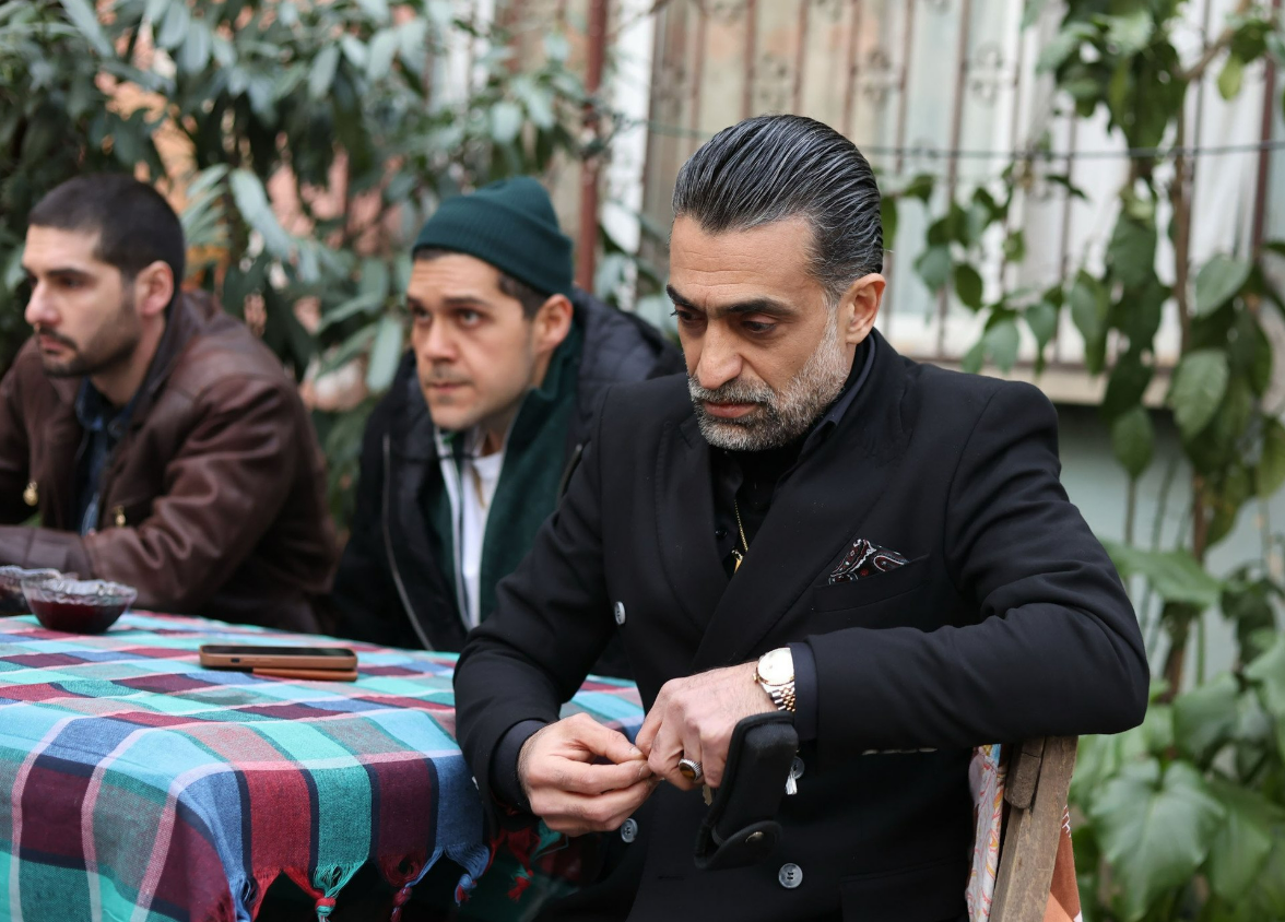 A.b.i̇. Dizisi (4)