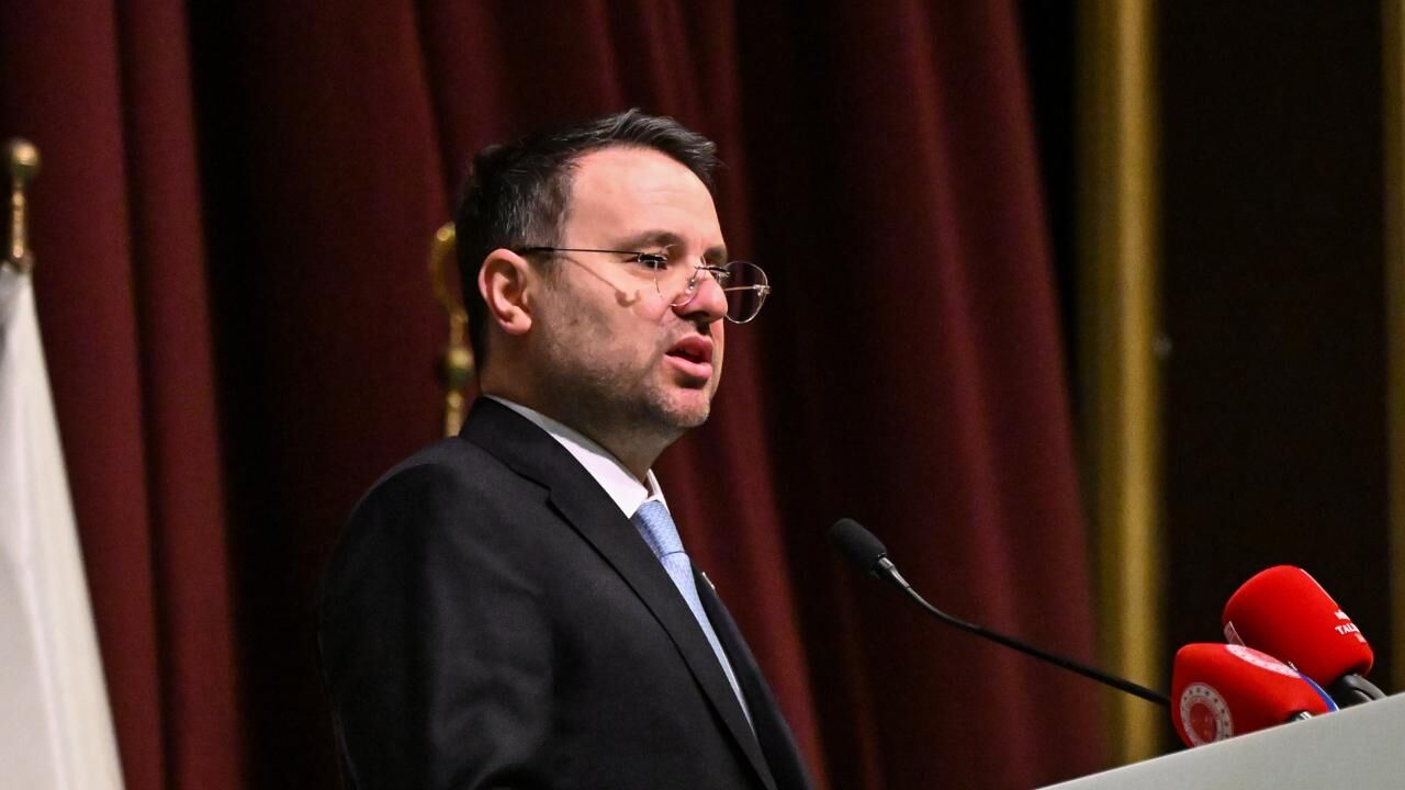 Bakan Gurlekten Mevcut Anayasa Hakkinda Kritik Aciklama