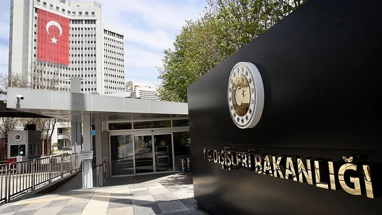Disisleri Bakanligindan Yunanistana Tokat Gibi Pontus Cevabi 3336540