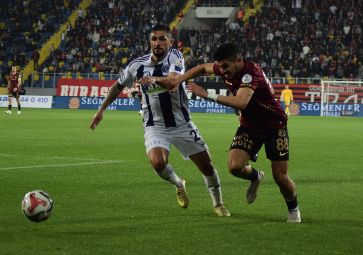 Gençlerbirliği Kasımpaşa Türkinform Fıratcan Üzüm