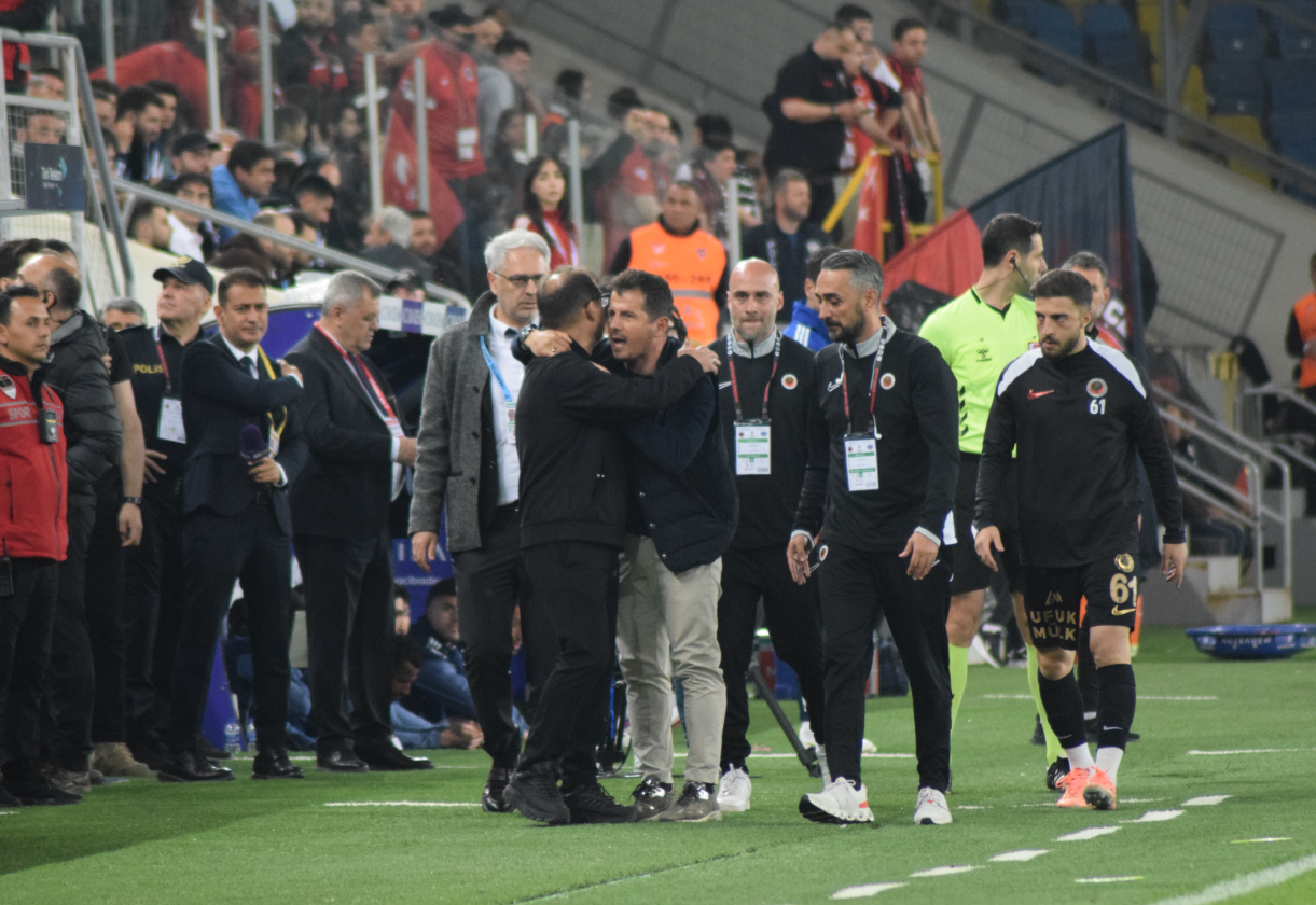 Gençlerbirliği Kasımpaşa Türkinform Metin Diyadin 20
