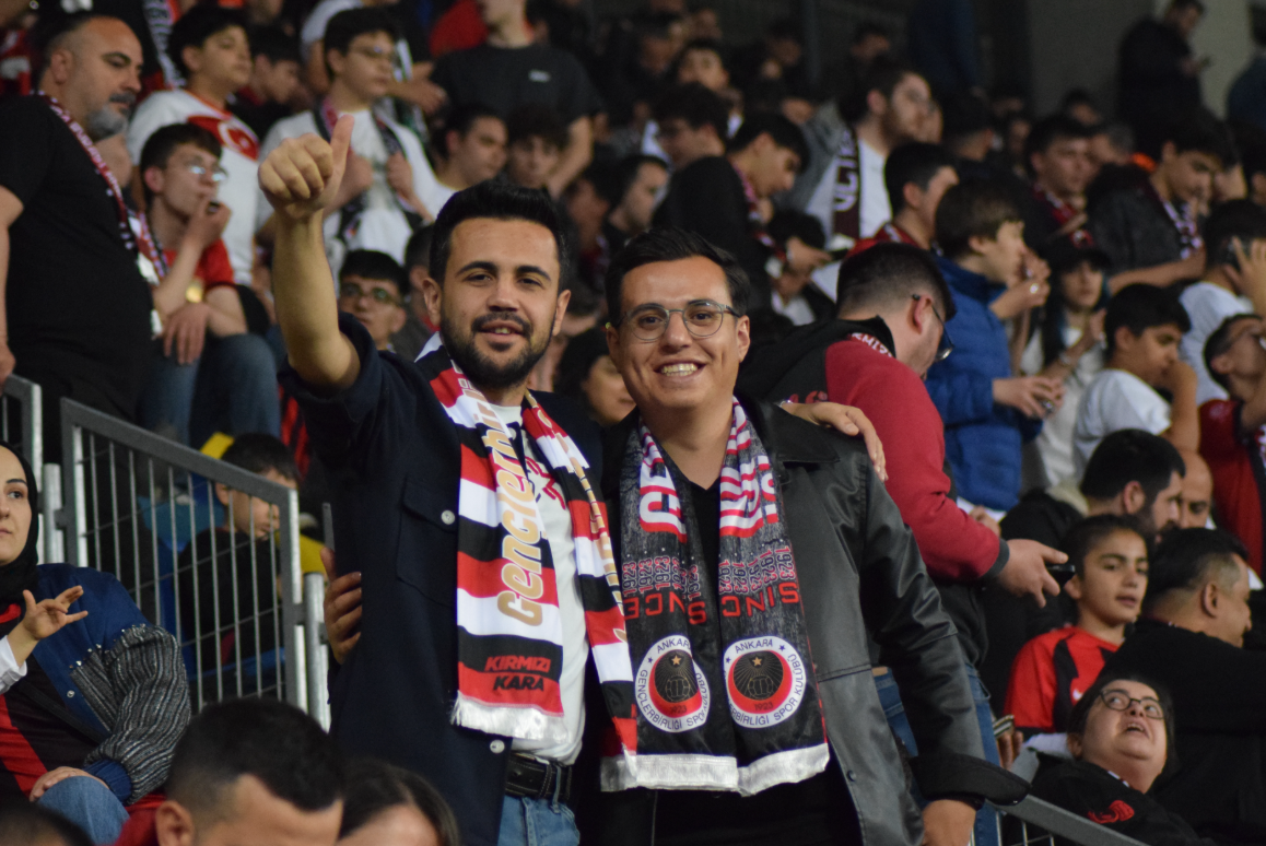 Gençlerbirliği Kasımpaşa Türkinform Taraftar (16)
