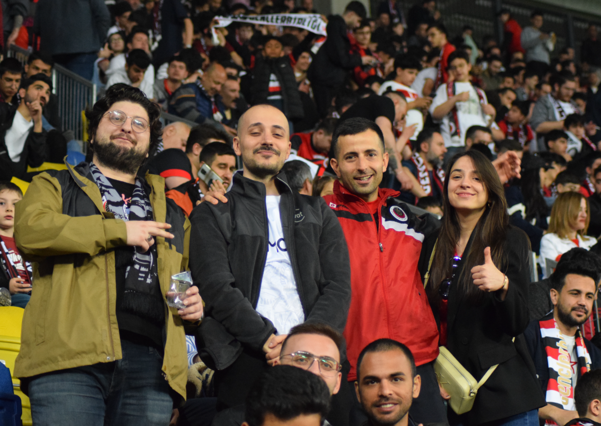 Gençlerbirliği Kasımpaşa Türkinform Taraftar (23)
