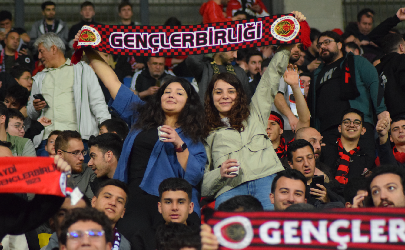 Gençlerbirliği Kasımpaşa Türkinform Taraftar (27)