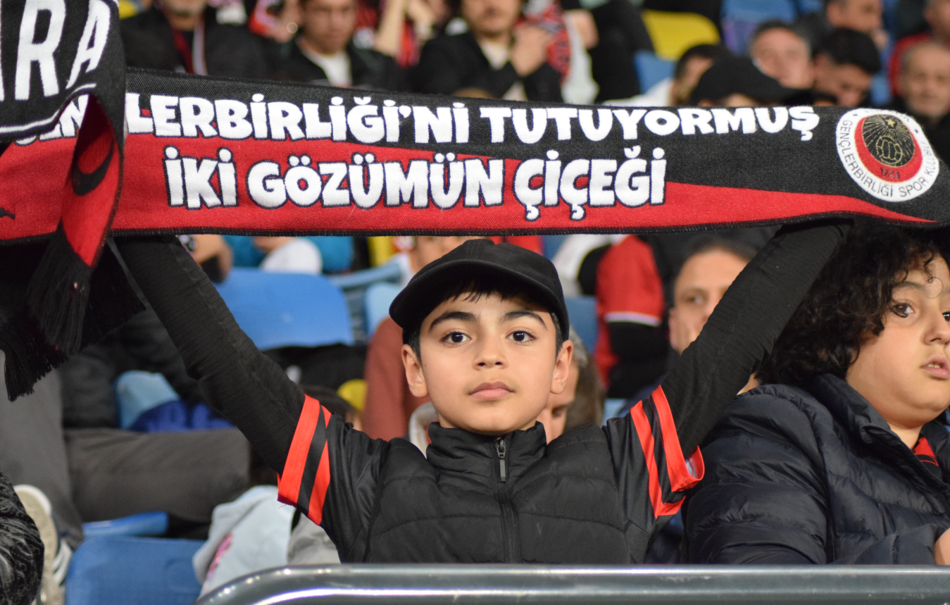 Gençlerbirliği Kasımpaşa Türkinform Taraftar (44)