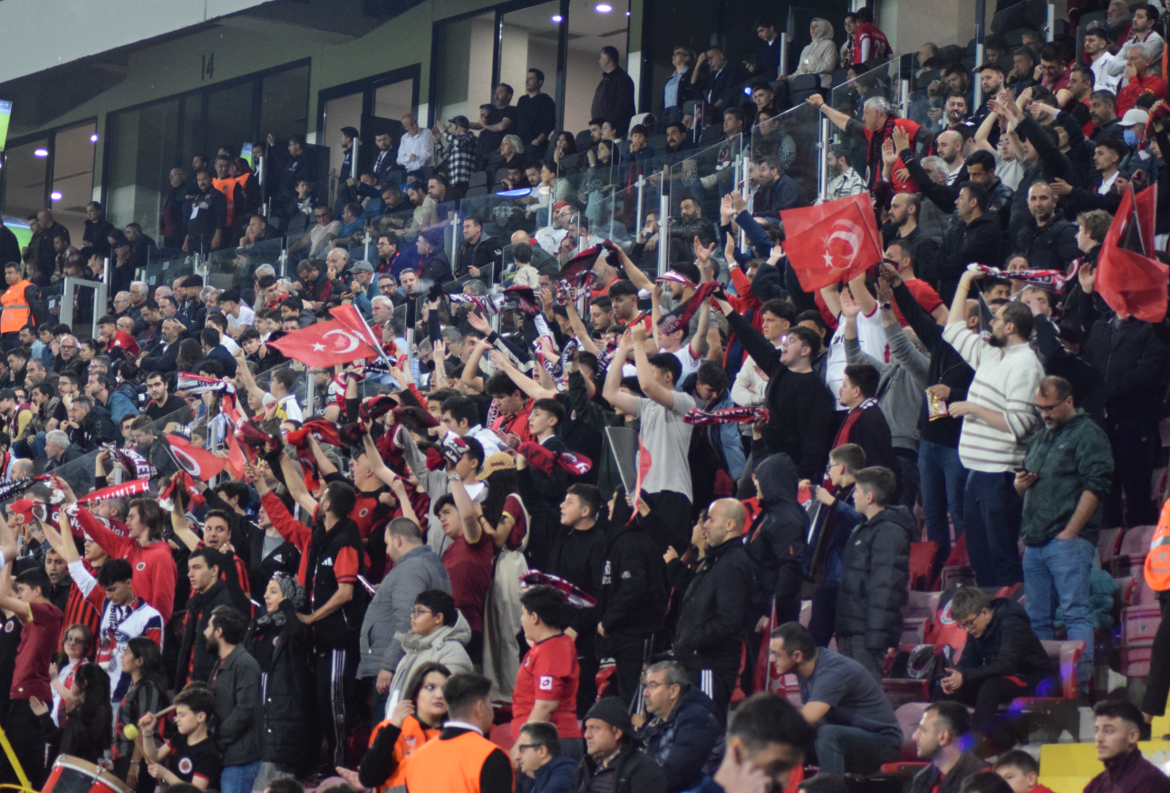 Gençlerbirliği Kasımpaşa Türkinform Taraftar (58)