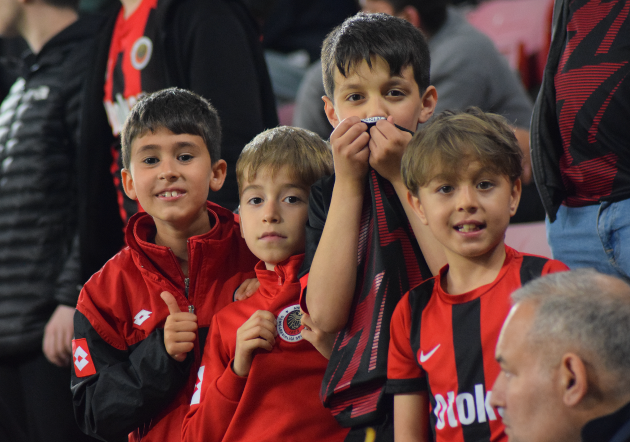 Gençlerbirliği Kasımpaşa Türkinform Taraftar (60)