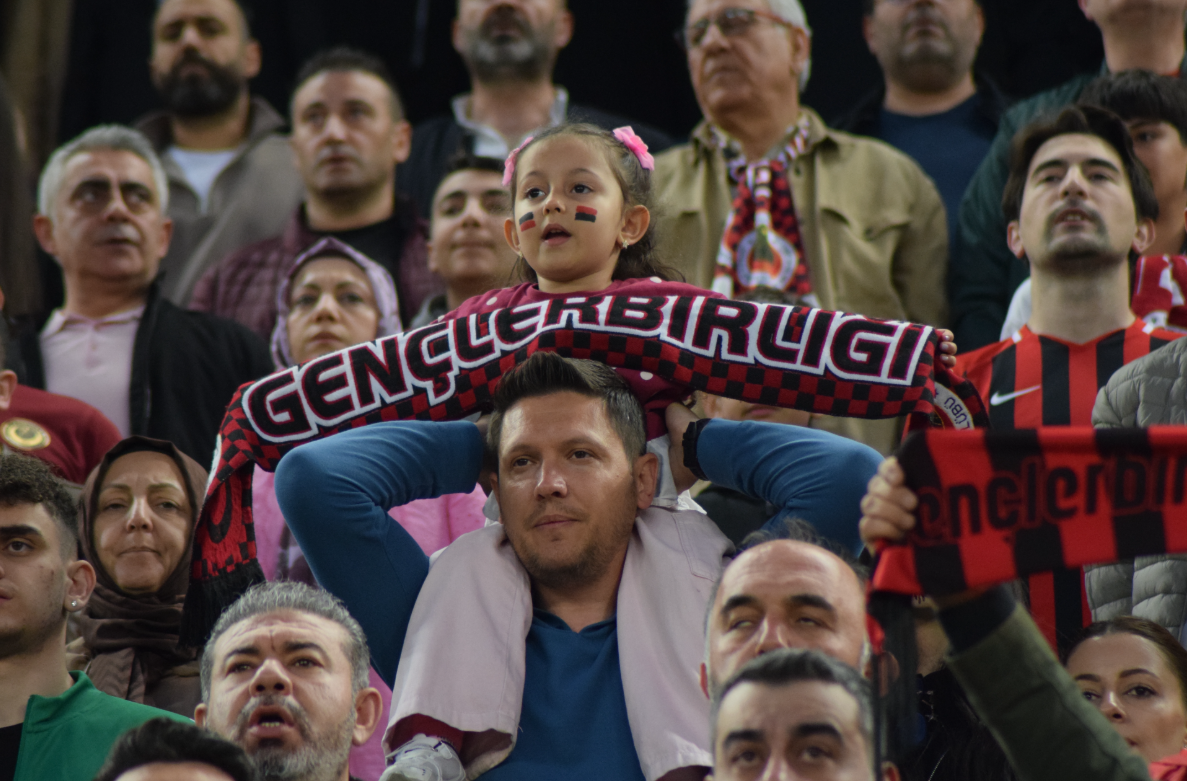 Gençlerbirliği Kasımpaşa Türkinform Taraftar (68)