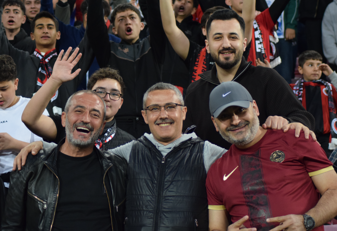 Gençlerbirliği Kasımpaşa Türkinform Taraftar (71)