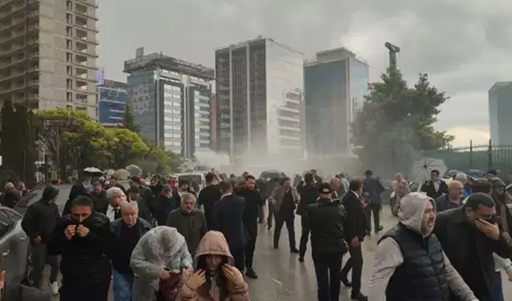Kapak Son Dakika Chp Il Baskanlarinin Genel Merkez Yuruyusunde Polis Engeli 520388