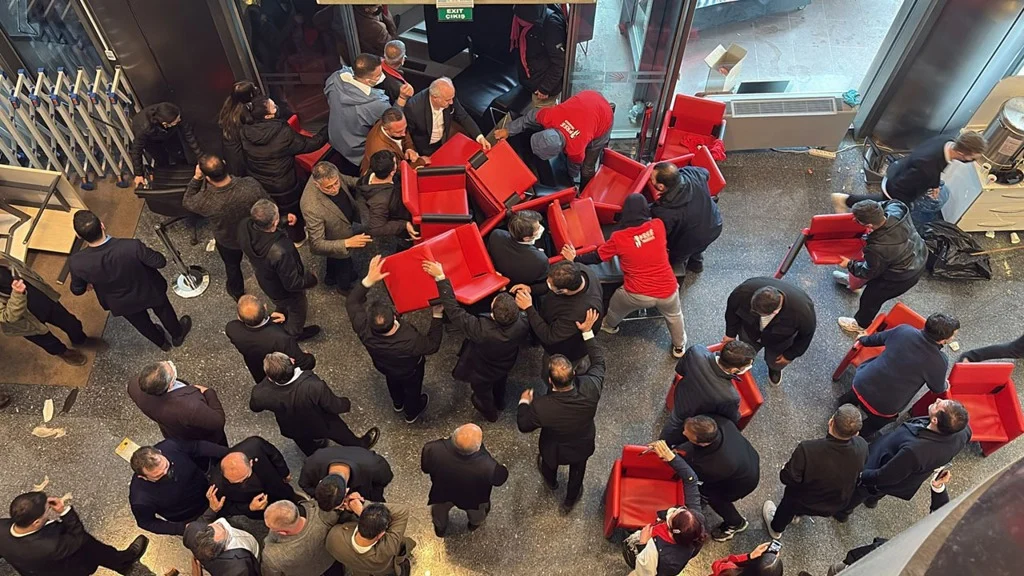 Kilicdaroglu Dilekce Verdi Polis Chp Genel Merkezi Ne Girdi Mudahale Ediliyor