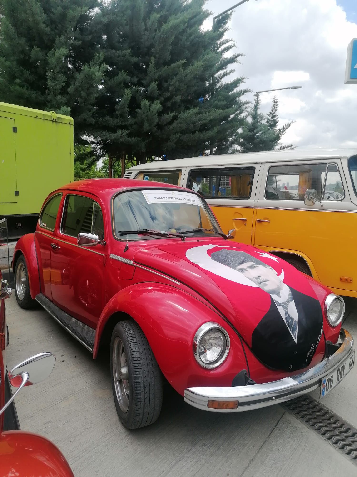 Klasi̇k Otomobi̇l (2)