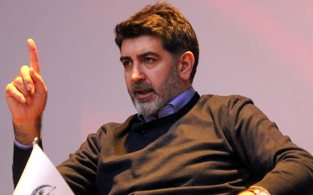Levent Gultekin Kimdir