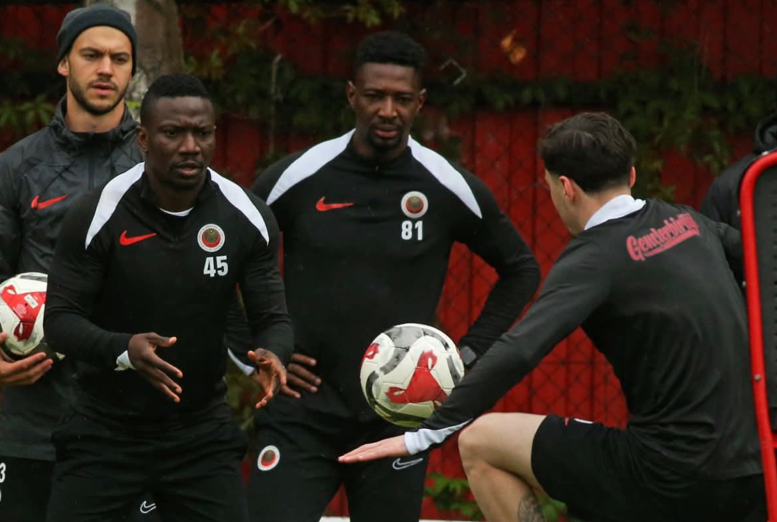 Moussa Kyabou Peter Etebo Gençlerbirliği Antrenman