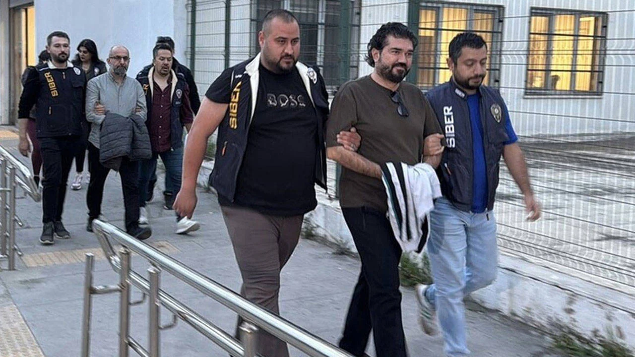 Rasim Ozan Kutahyali Tutuklandi
