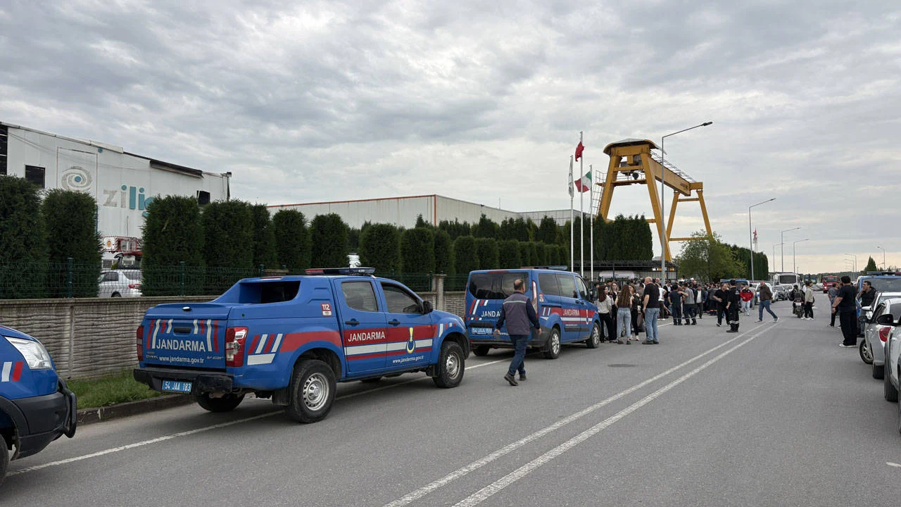 Sakarya’da fabrika patlaması: Yaralılar var!