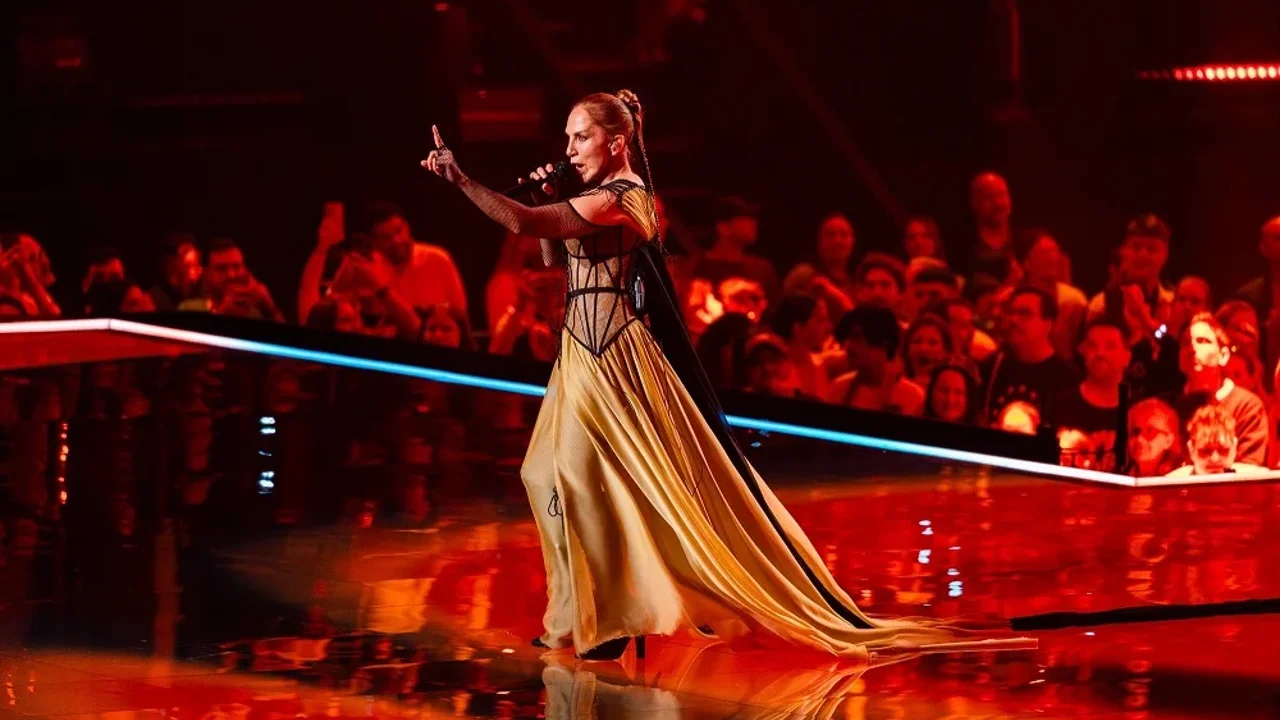 Sertab Erener0