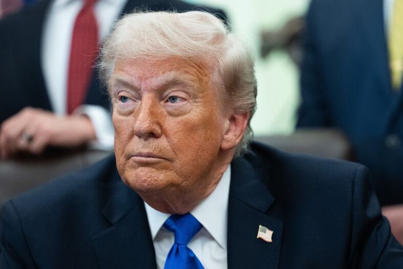 Trump 4M-4