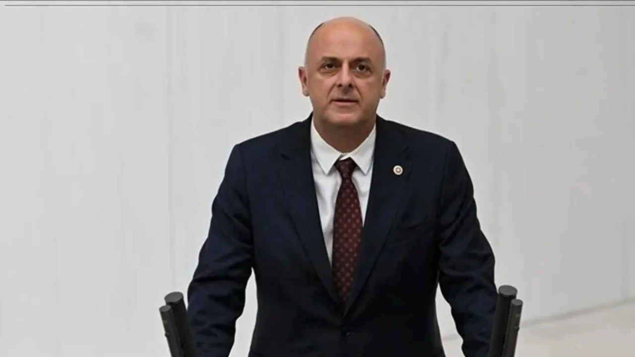 Umit Ozlale Kimdir 1