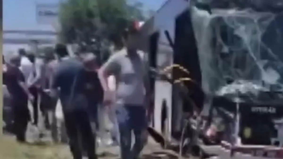 1200X675 Ankarada Belediye Otobusu Kaza Yapti Yaralilar Var 1782213430957