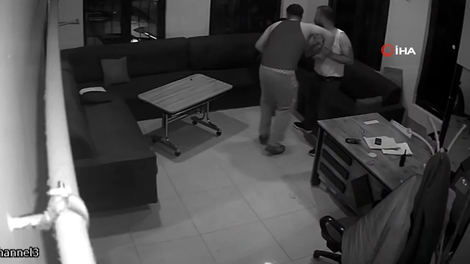 230C5C62 Ankarada Taksi Duragina Satirli Saldiri 3 Yarali