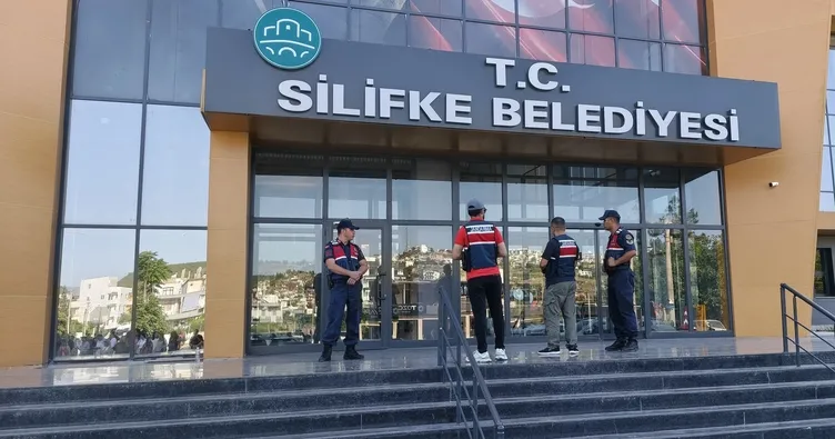 752X395 Mersin Silifke Belediyesine Yolsuzluk Operasyonu Mustafa Turgut Dahil Cok Sayifa Kisi Gozaltinda 1781847577882