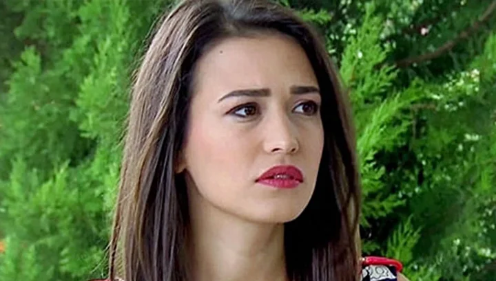93Fdfabd Ecem Ozkaya Kimdir