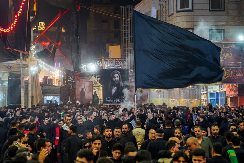 İmam Ali Türbesi'nde hüzünlü tören