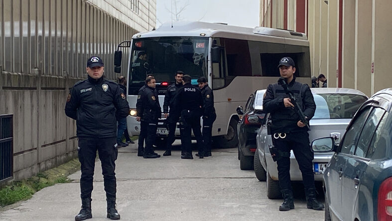 A W716852 01