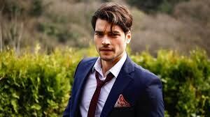 Akın Akınözü-4