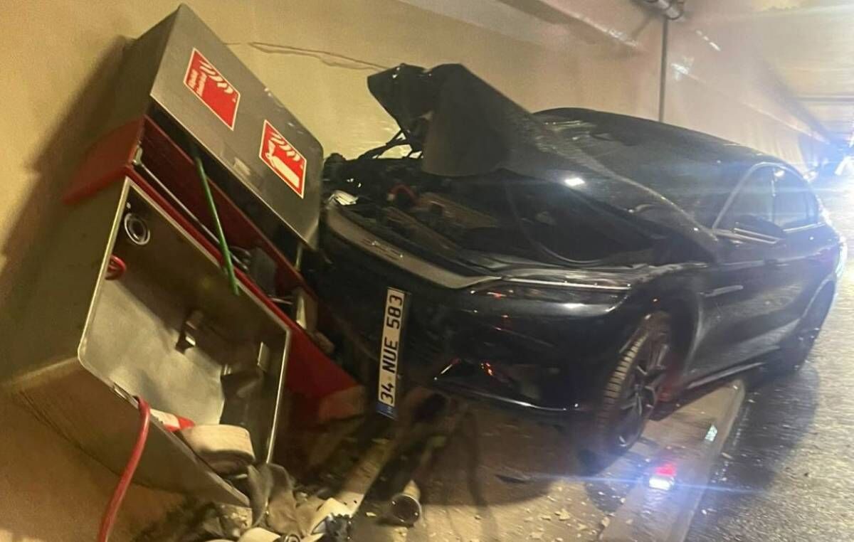 Avrasya Tuneli Kaza Nedeniyle Trafige Kapatildi