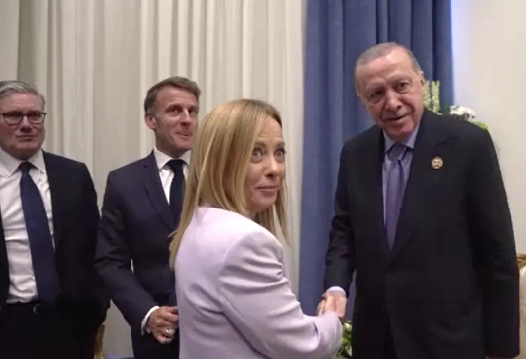 Erdogandan Meloniye Sigara Uyarisi Diplomatik Zirvede Esprili Anlar Dunya Basininda Yankilandi Isindetayi Haber