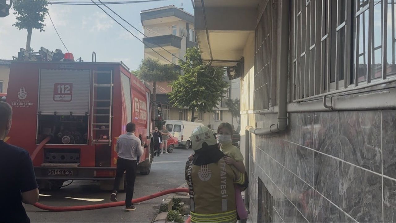 Gaziosmanpasa Da 4 Katli Binanin Bodrumunda Yangin Sonduruldu Can Kaybi Yok 1200 545265