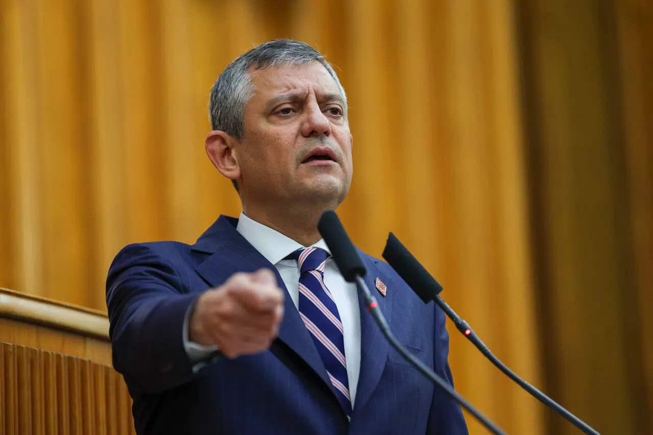 Lgw J Ozgur Ozel Karsimiza Cikmaya Cesaret Edin Sandikta Halkin Gucu Var