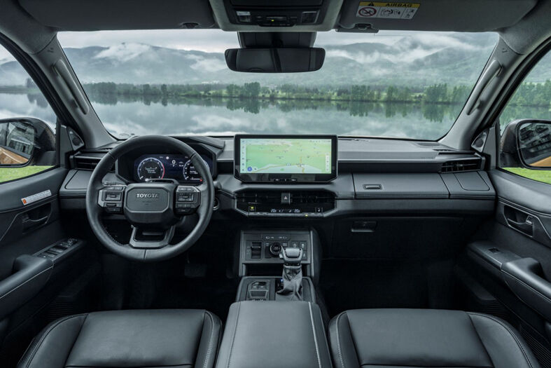 Toyota Hilux Hybrid 48V (8)