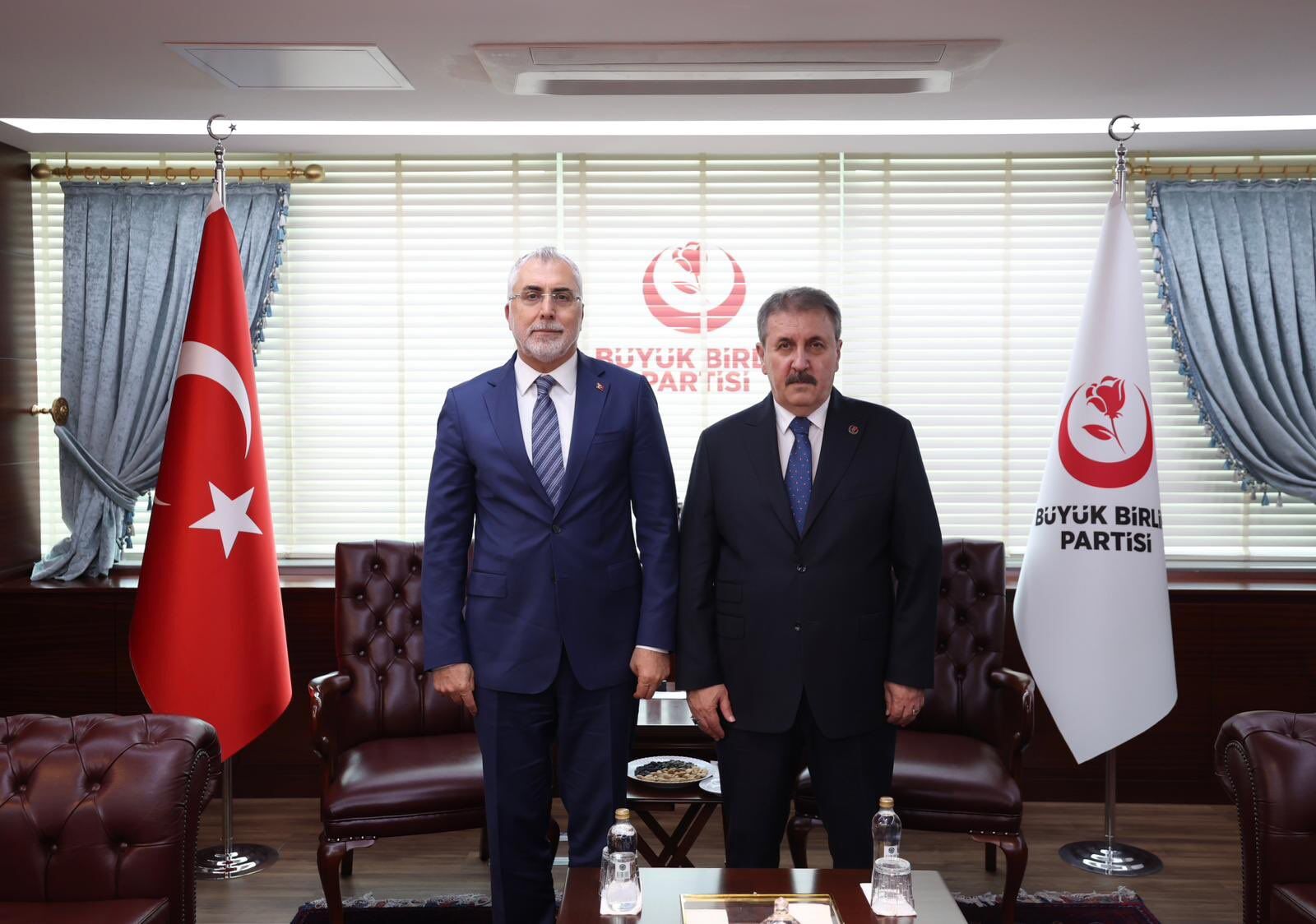 Vedat Işıkhan'dan Mustafa Destici'ye 'Taziye' Ve ‘Hayırlı Olsun’ Ziyareti! (1)