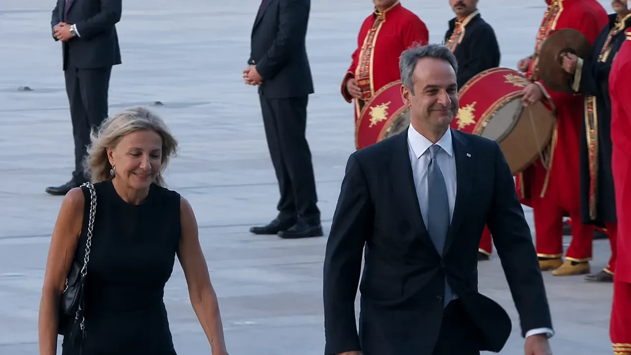 49Ce5A27 Mehter Takimi Ve Yeniceriler Nato Zirvesine Damga Vurdu 200 Yil Sonra Bir Ilk Yasandi