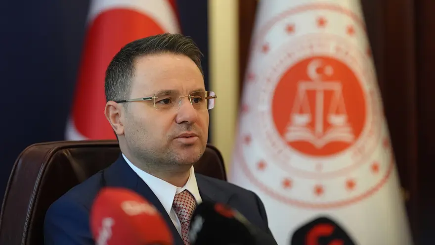 Akın Gürlek 720936