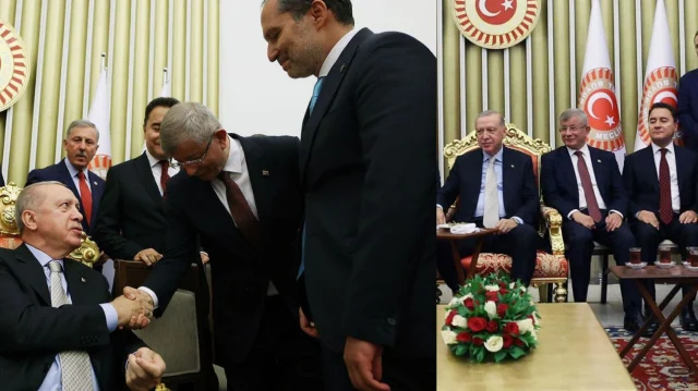 Davutoglu-1