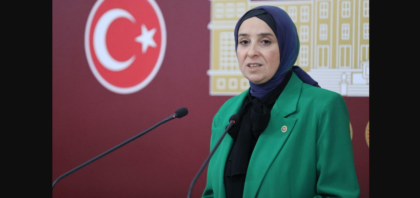 Elif Esen (1)
