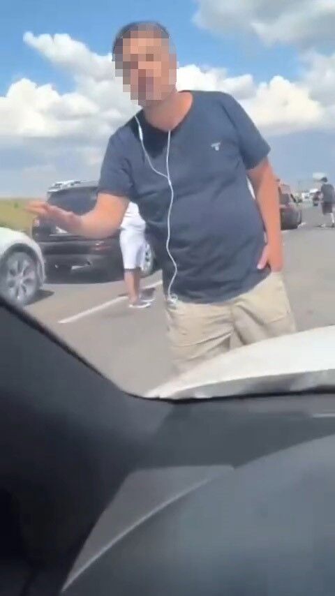 Sınır kapısında gurbetçi kavgası! Yakıtı biten aracın yol açtığı tartışma arbedeye dönüştü