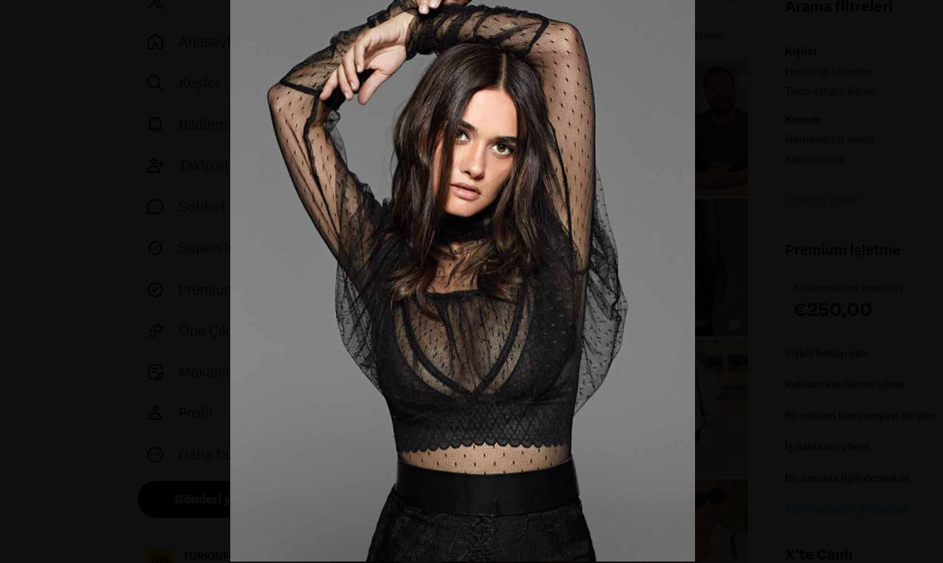Hande Soral Yeni (1)