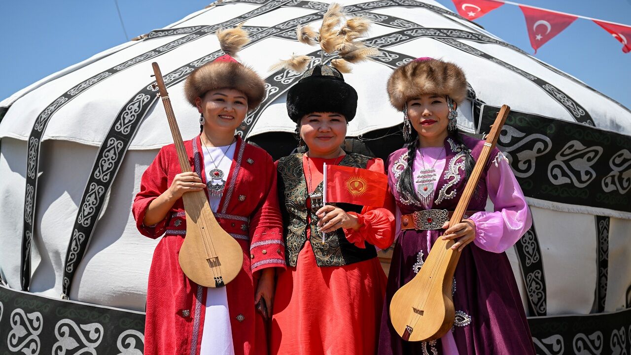 Kırgızistan Müzik Ekip