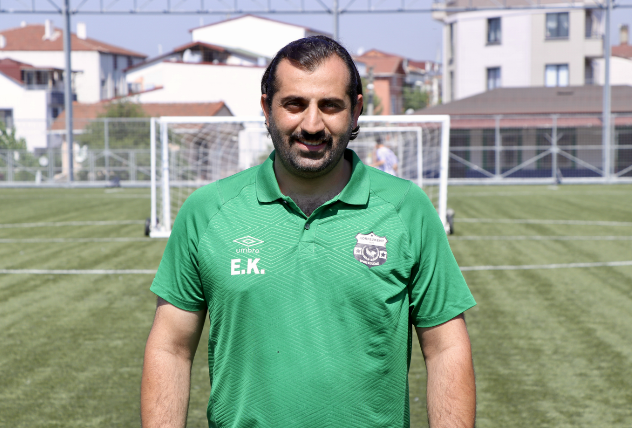 Opera Anlık Görüntü 2026 07 04 143128 Aa 20260704 41871097 41871089 Sahada Rakip Olan Baskan Cift Genc Futbolcular Icin Birlikte Calisiyor.jpg