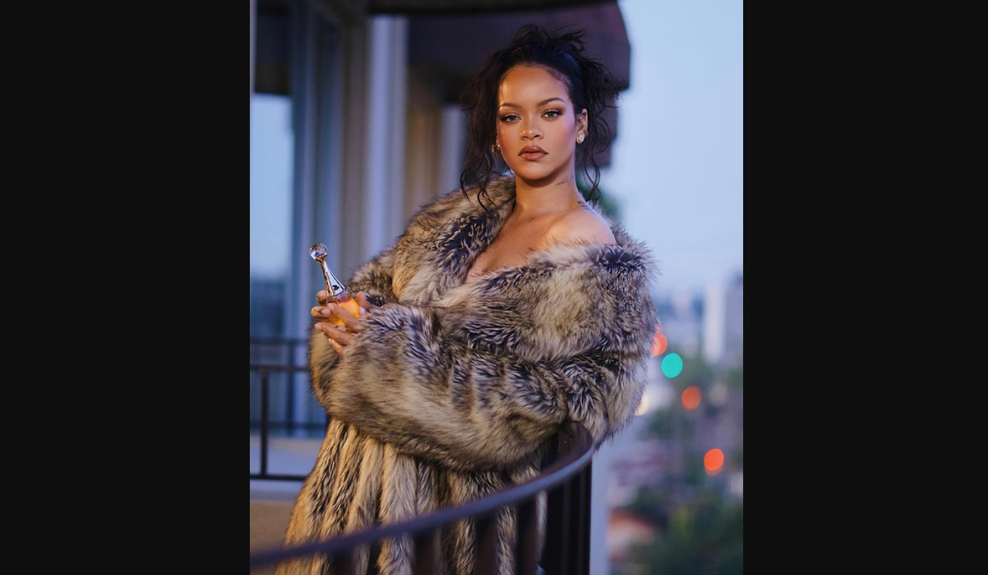 Rihanna (1)