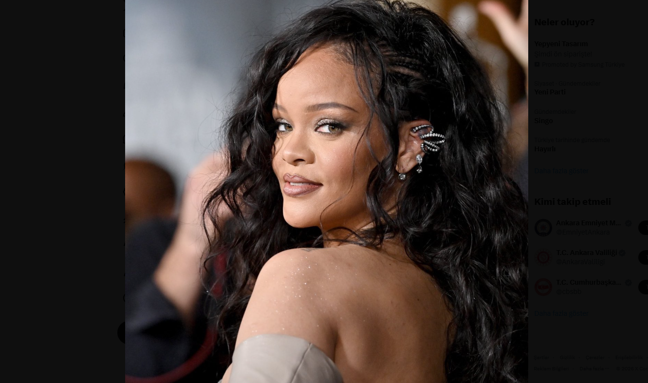 Rihanna (5)