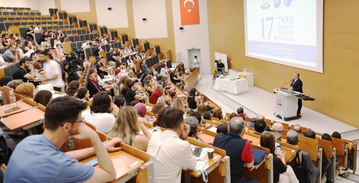 Sehir Disinda Universite Okumak Luks Oldu 1757681095
